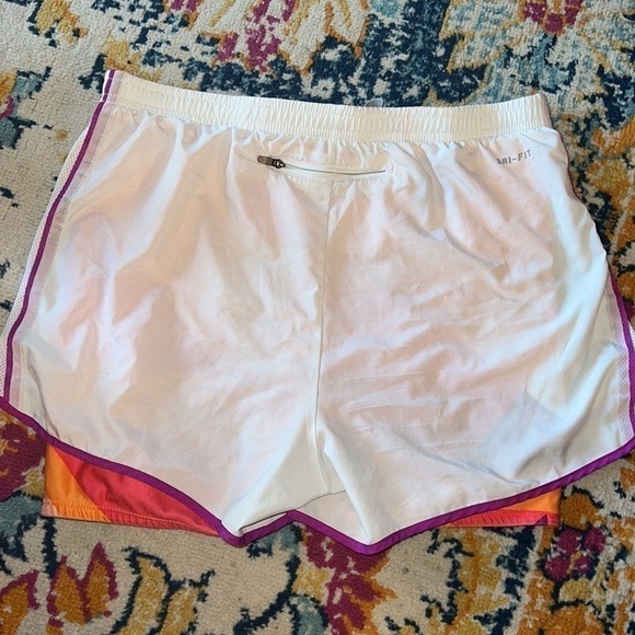 NIKE - Running shorts - Picture 5 of 8